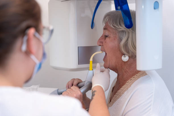 Best Broken or Cracked Tooth Emergency Dentist in Trumbull Center, CT
